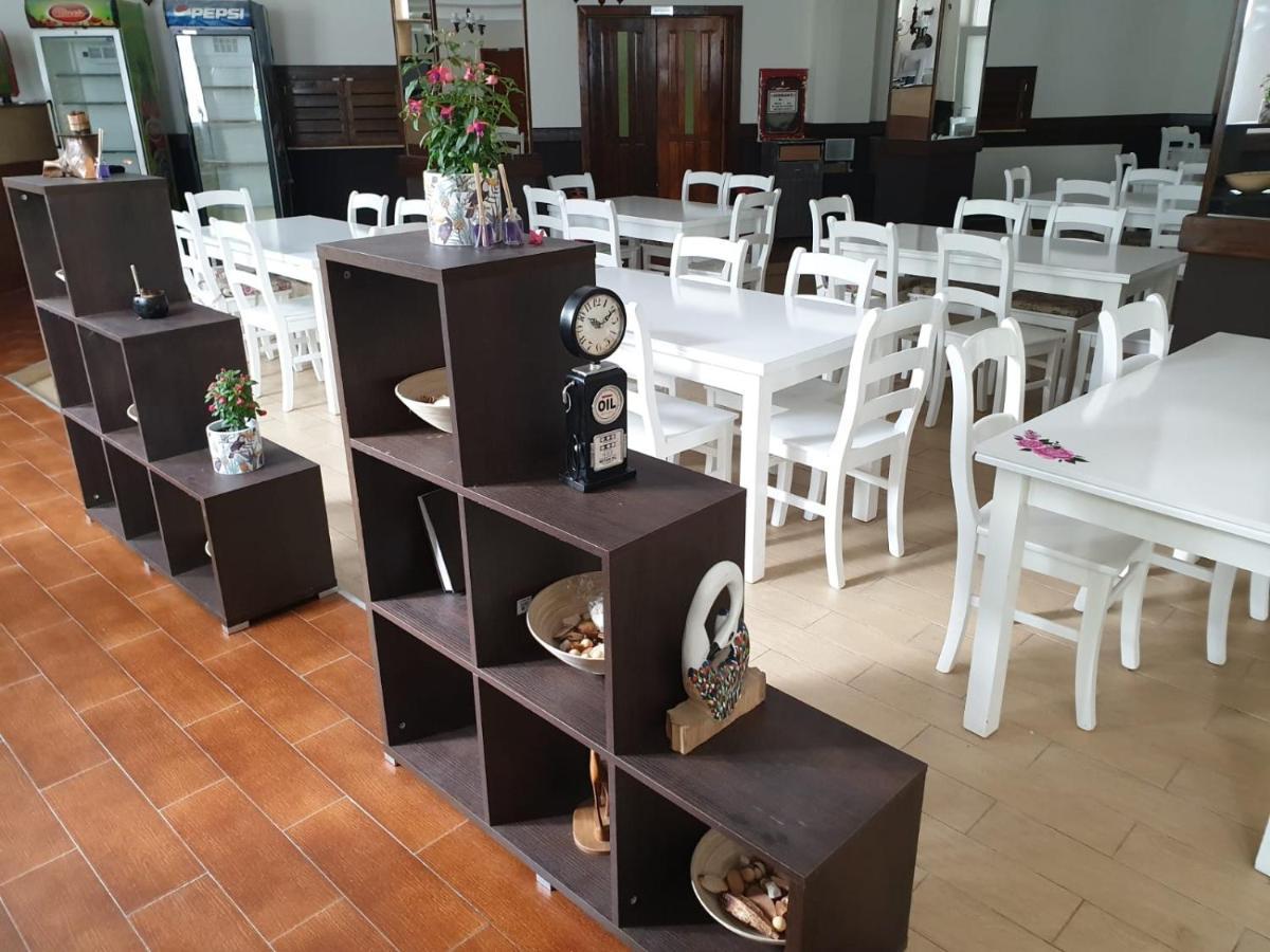 Hotel Ho2 Poiana Marului מראה חיצוני תמונה