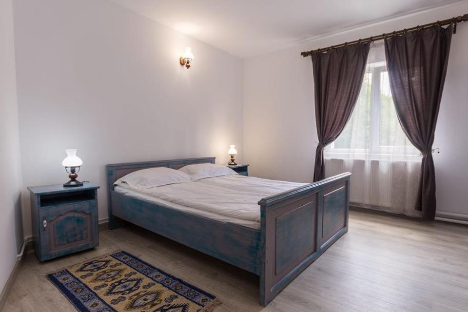 Hotel Ho2 Poiana Marului מראה חיצוני תמונה