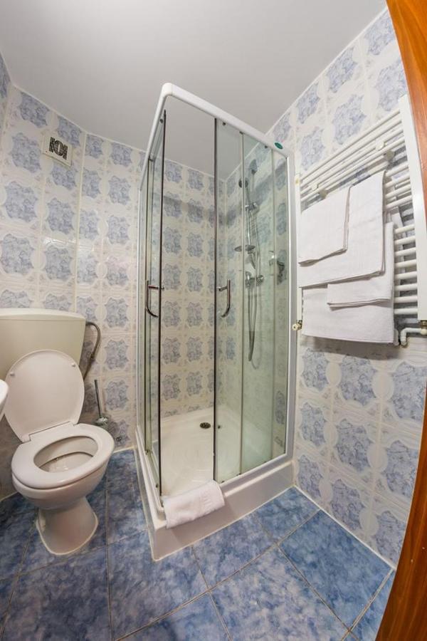 Hotel Ho2 Poiana Marului מראה חיצוני תמונה